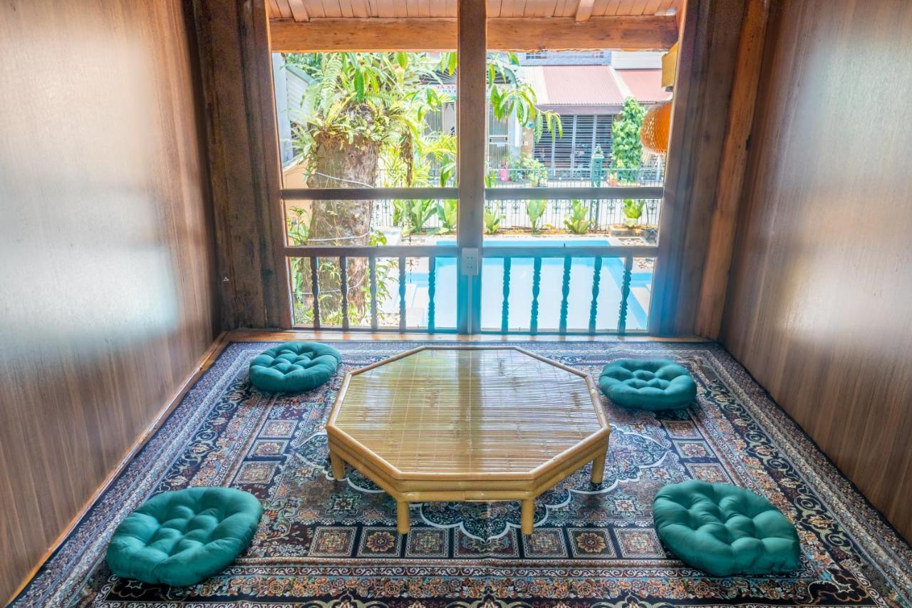 Odyssey Hostel, Tours & Motorbikes Rental Ha Giang Bagian luar foto