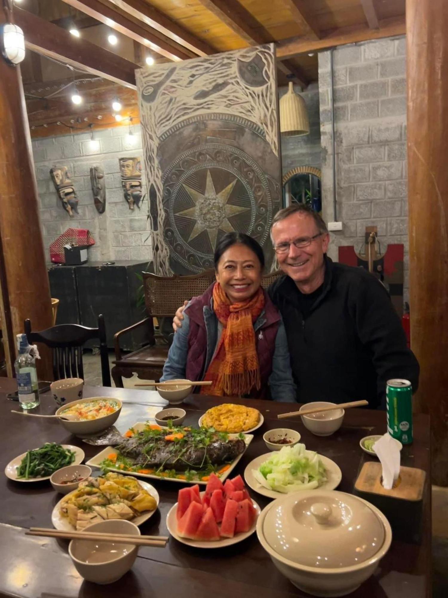 Odyssey Hostel, Tours & Motorbikes Rental Ha Giang Bagian luar foto