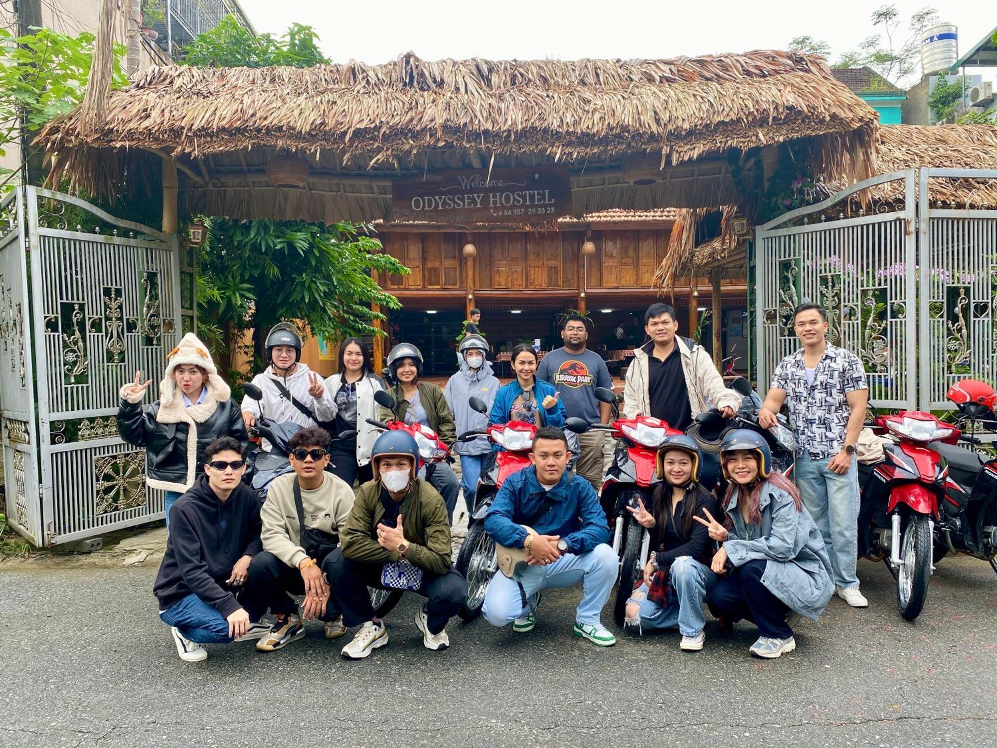 Odyssey Hostel, Tours & Motorbikes Rental Ha Giang Bagian luar foto