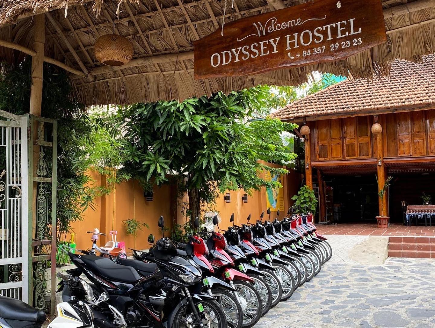 Odyssey Hostel, Tours & Motorbikes Rental Ha Giang Bagian luar foto