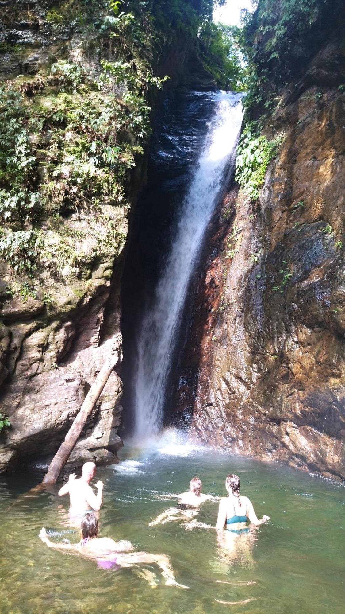 Odyssey Hostel, Tours & Motorbikes Rental Ha Giang Bagian luar foto