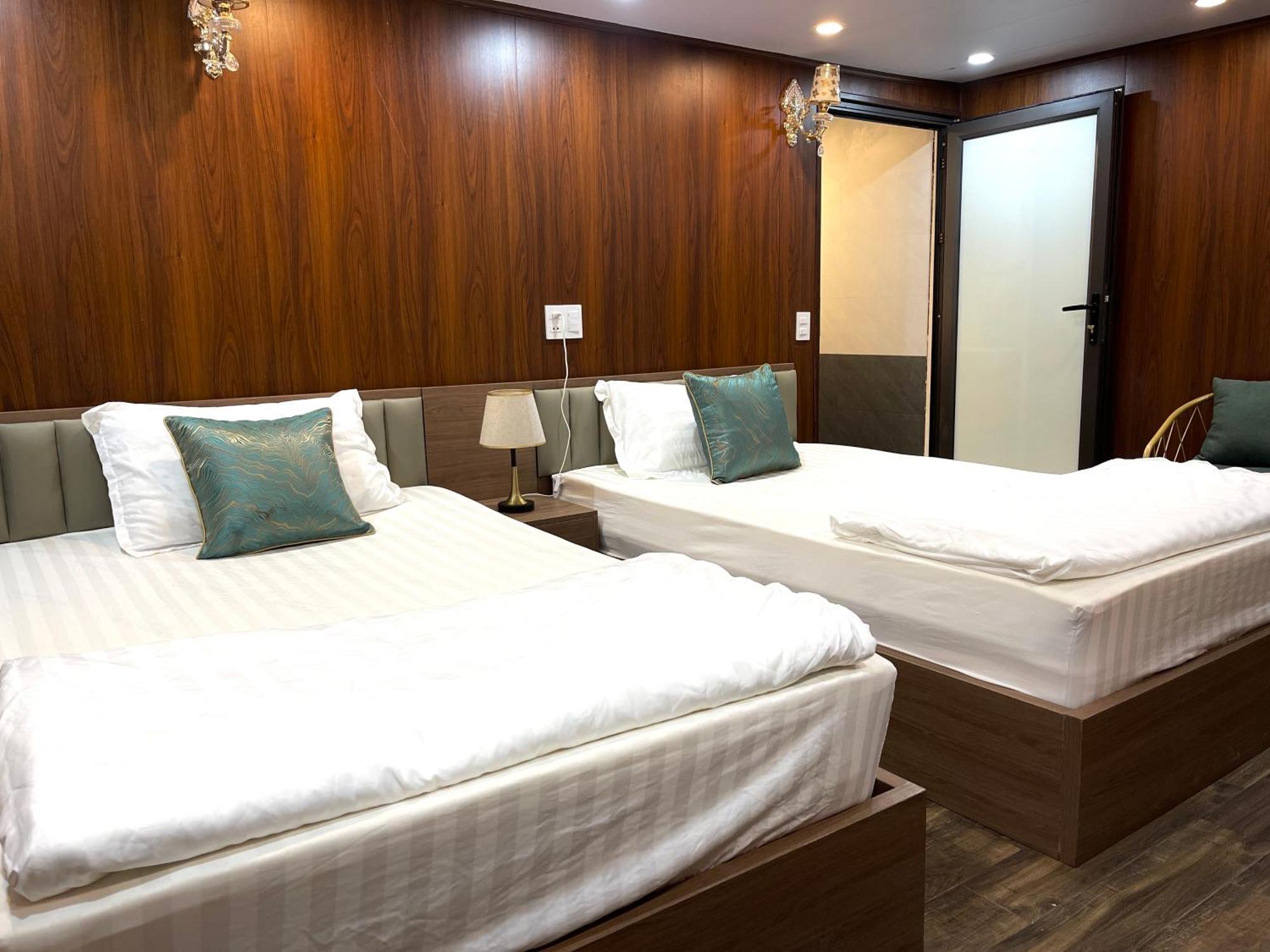 Odyssey Hostel, Tours & Motorbikes Rental Ha Giang Bagian luar foto