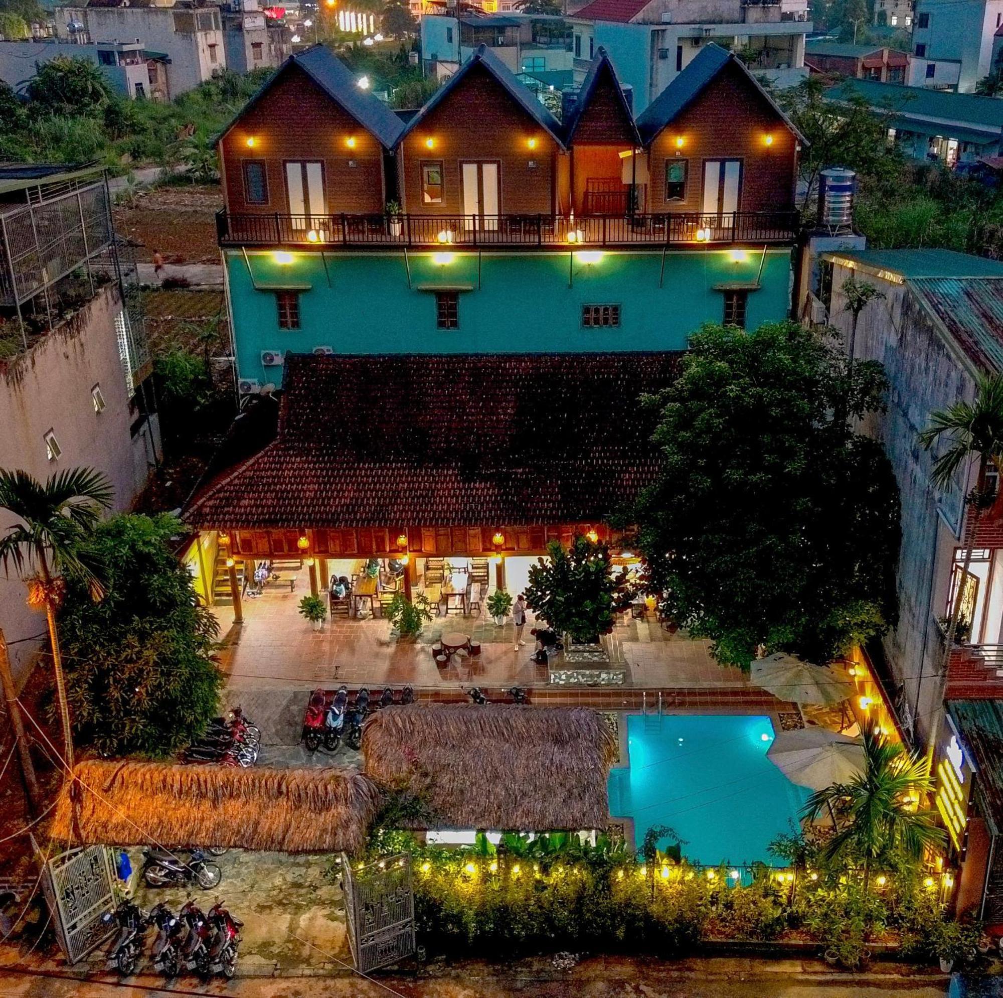 Odyssey Hostel, Tours & Motorbikes Rental Ha Giang Bagian luar foto